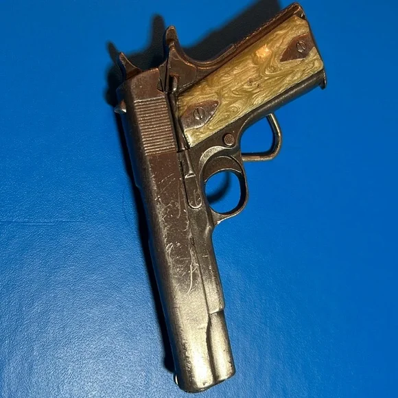 Vintage Bergamot Brassworks Gun Belt Buckle